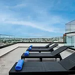 Phaedrus Living: Sea View Anna 302