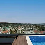 Phaedrus Living: Sea View Anna 302 *