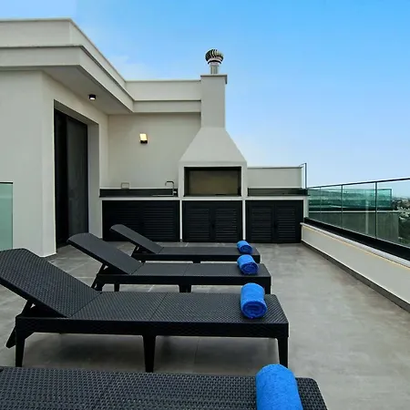 Phaedrus Living: Sea View Anna 302 דירה לימסול