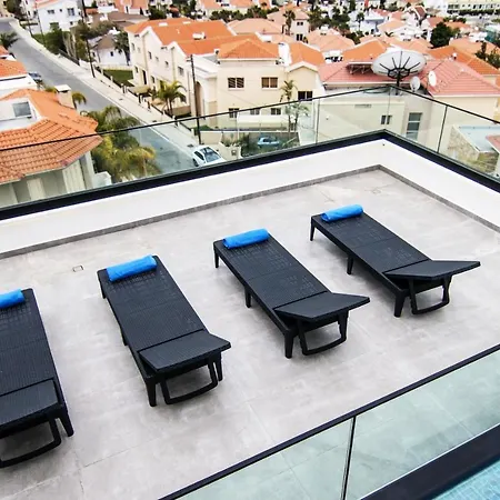 Phaedrus Living: Sea View Anna 302 * Лимасол